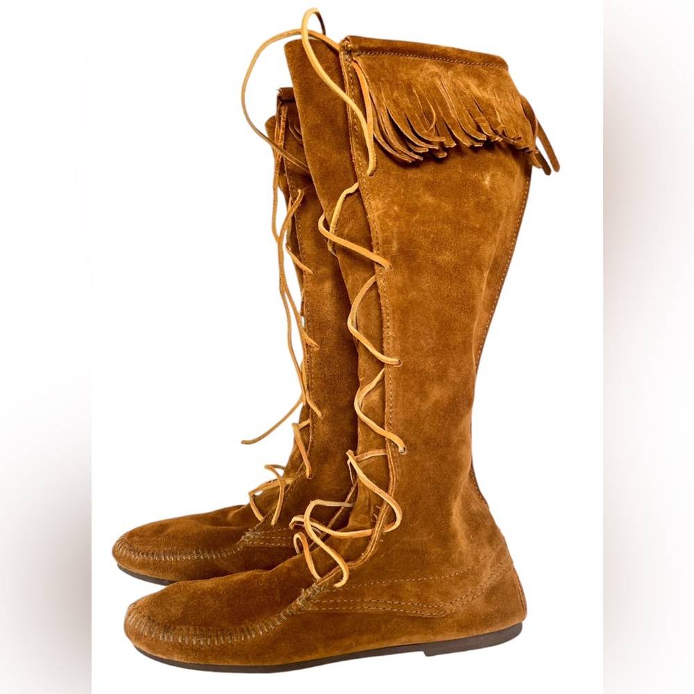 Minnetonka Moccasin Tall Lace Up Suede Boots in a Rich Tabacco Color Size 10